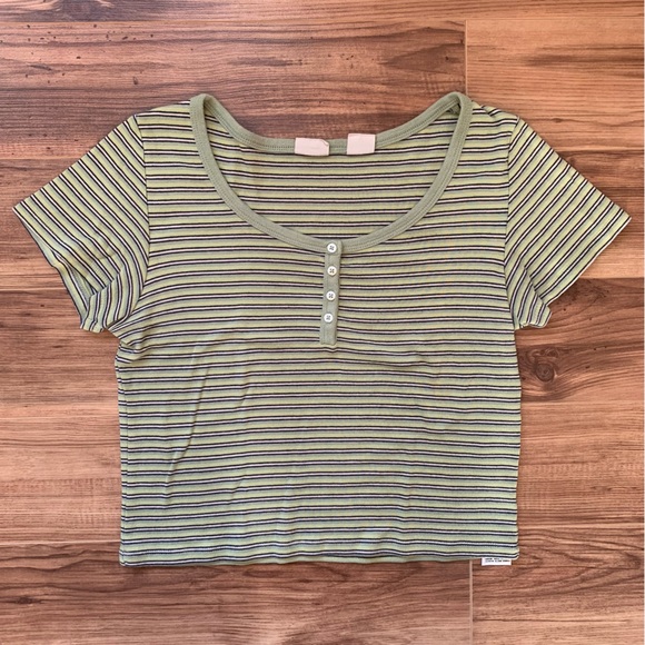 Levi’s Green Henley Top - Picture 1 of 11